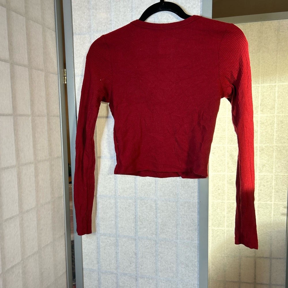 PAC Sun red long sleeve top with front buttons - Picture 5 of 5